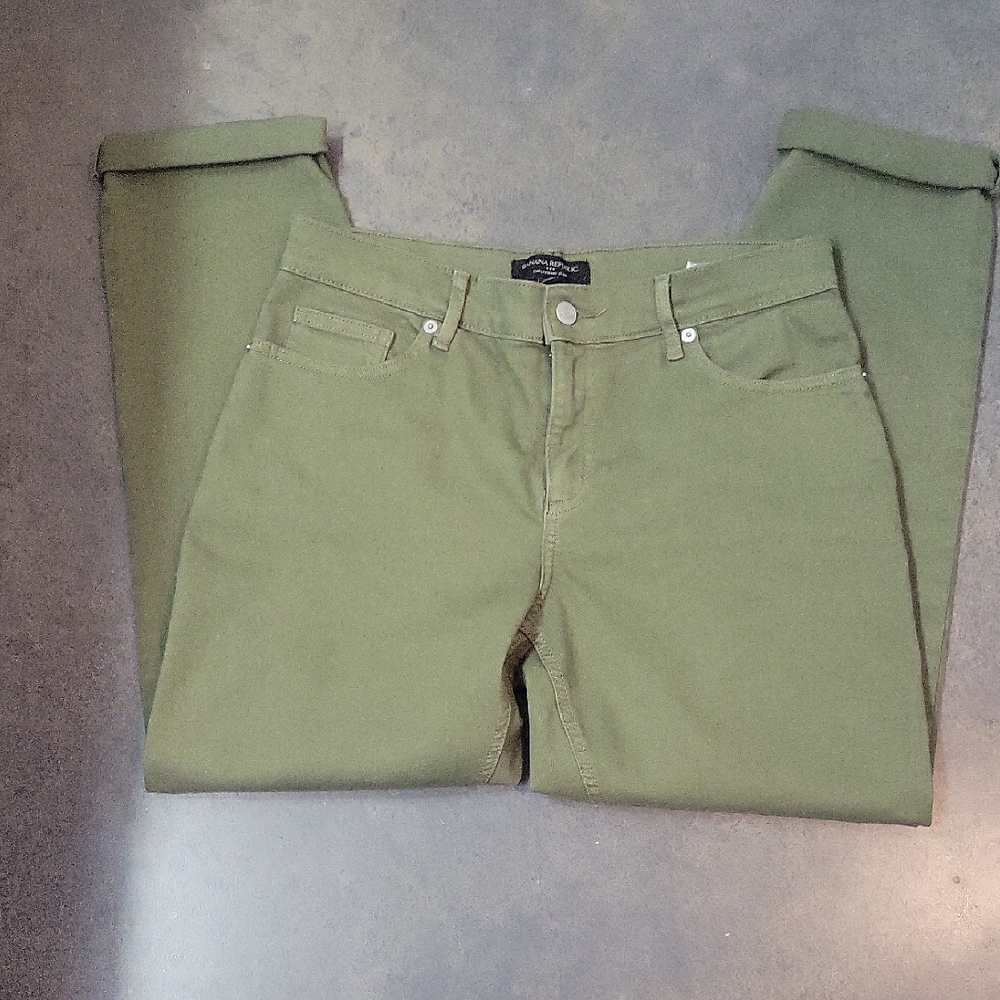 Banana Republic Girlfriend Jeans in Desert Thyme (Dark Olive)